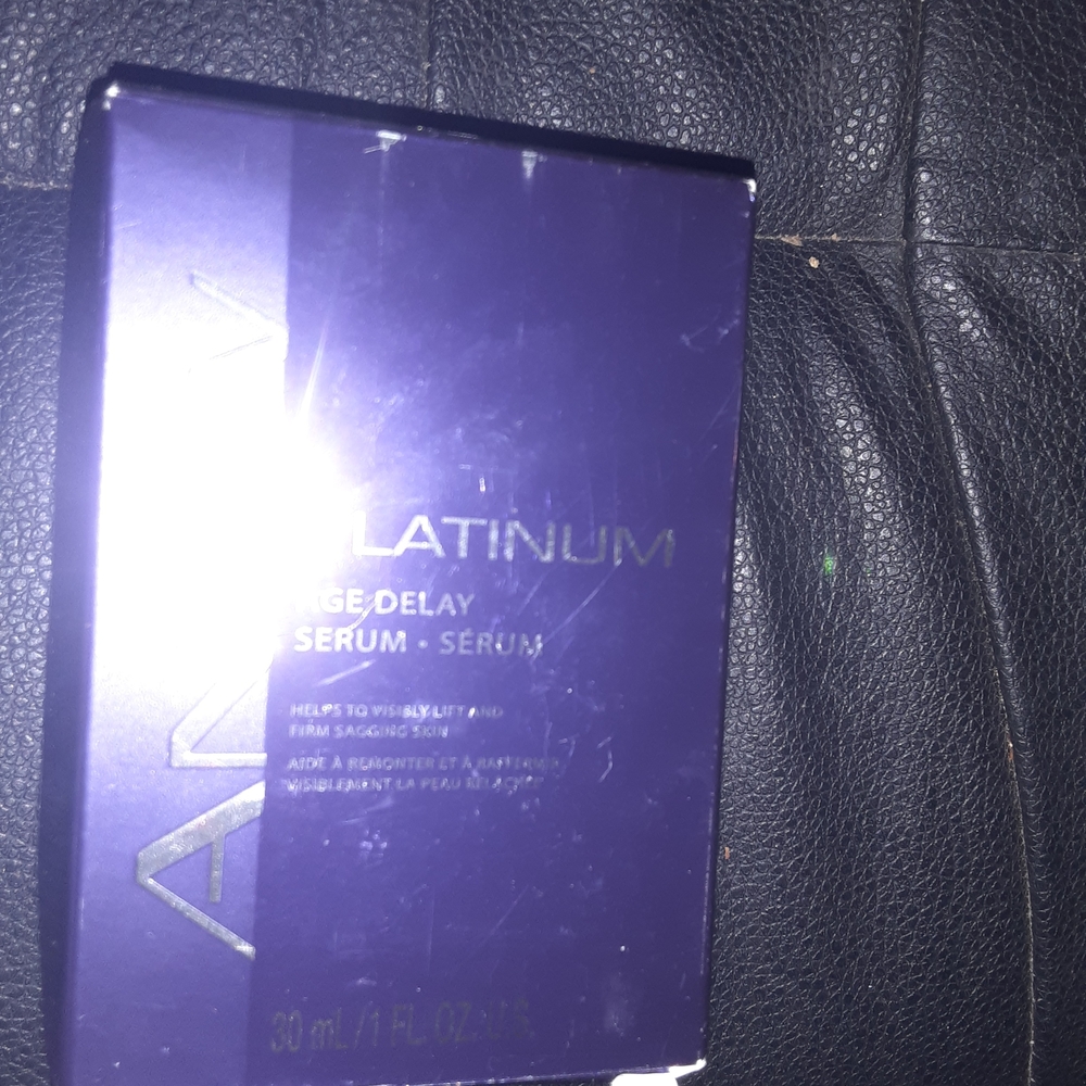 Avon Anew Platinum Age Delay Serum - Purple and Black - Picture 6 of 11